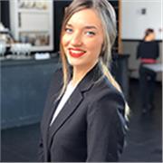Soy licenciada en Filología Inglesa y actualmente trabajo como profesora de secundaria de inglés y lengua castellana y literatura. Ofrezco clases particulares de inglés online para refuerzo y preparación de exámenes oficiales como Cambridge o EOI. El prec